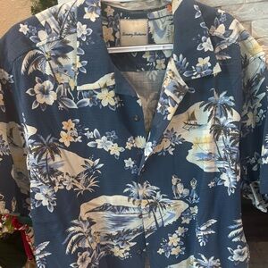 Tommy Bahama Short Sleeve Blue Hawaiian Shirt